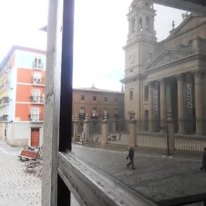 hostel-plaza-catedral.biarritzhotels.info/