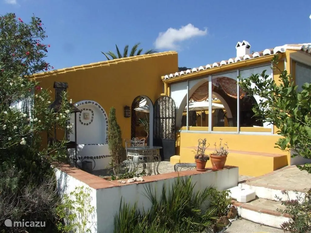 ベッド・アンド・ブレックファスト B&B Finca La Loma Comares